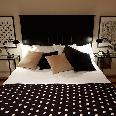 Czarna Kawka Apartamenty Cracovie Extérieur photo